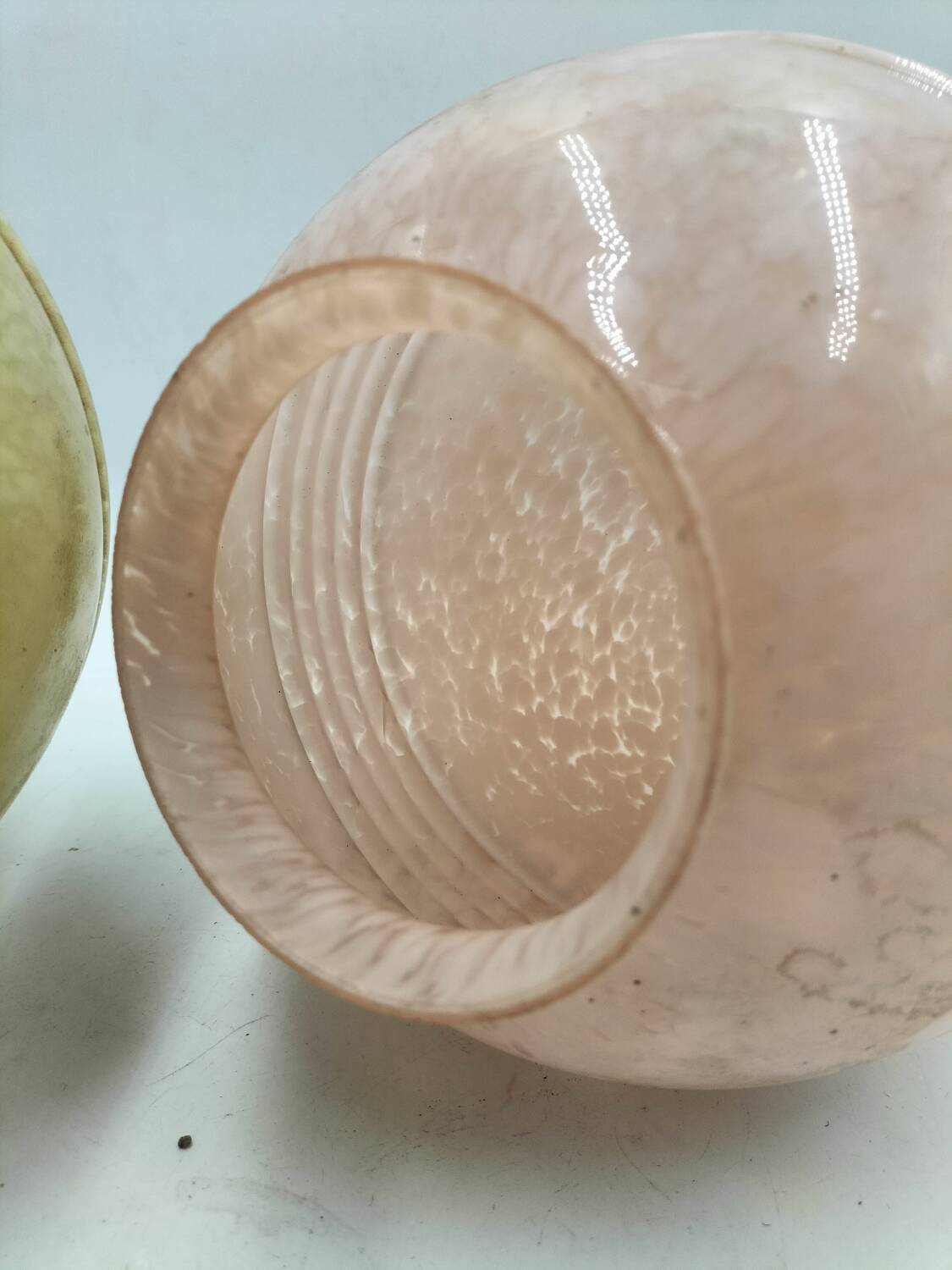 2 glass suspensions from Clichy