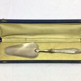 Art Deco pie shovel