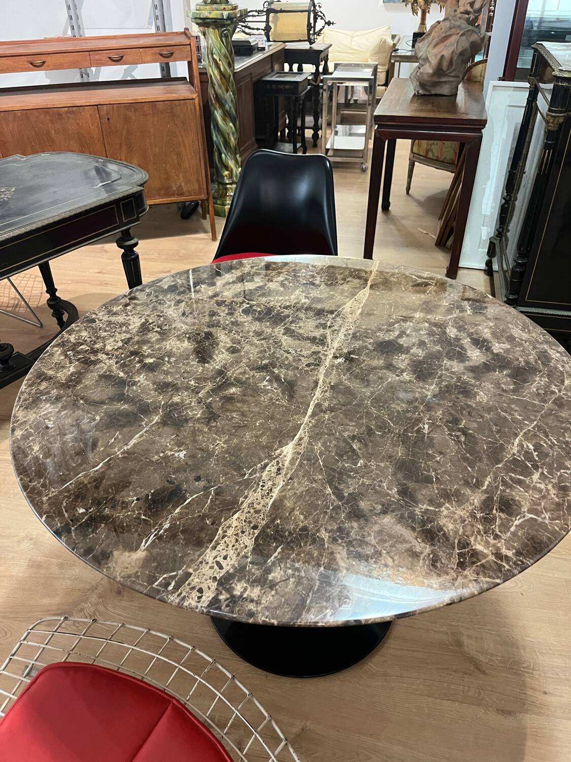 SAARINEN TABLE BROWN MARBLE EMPERADOR KNOLL