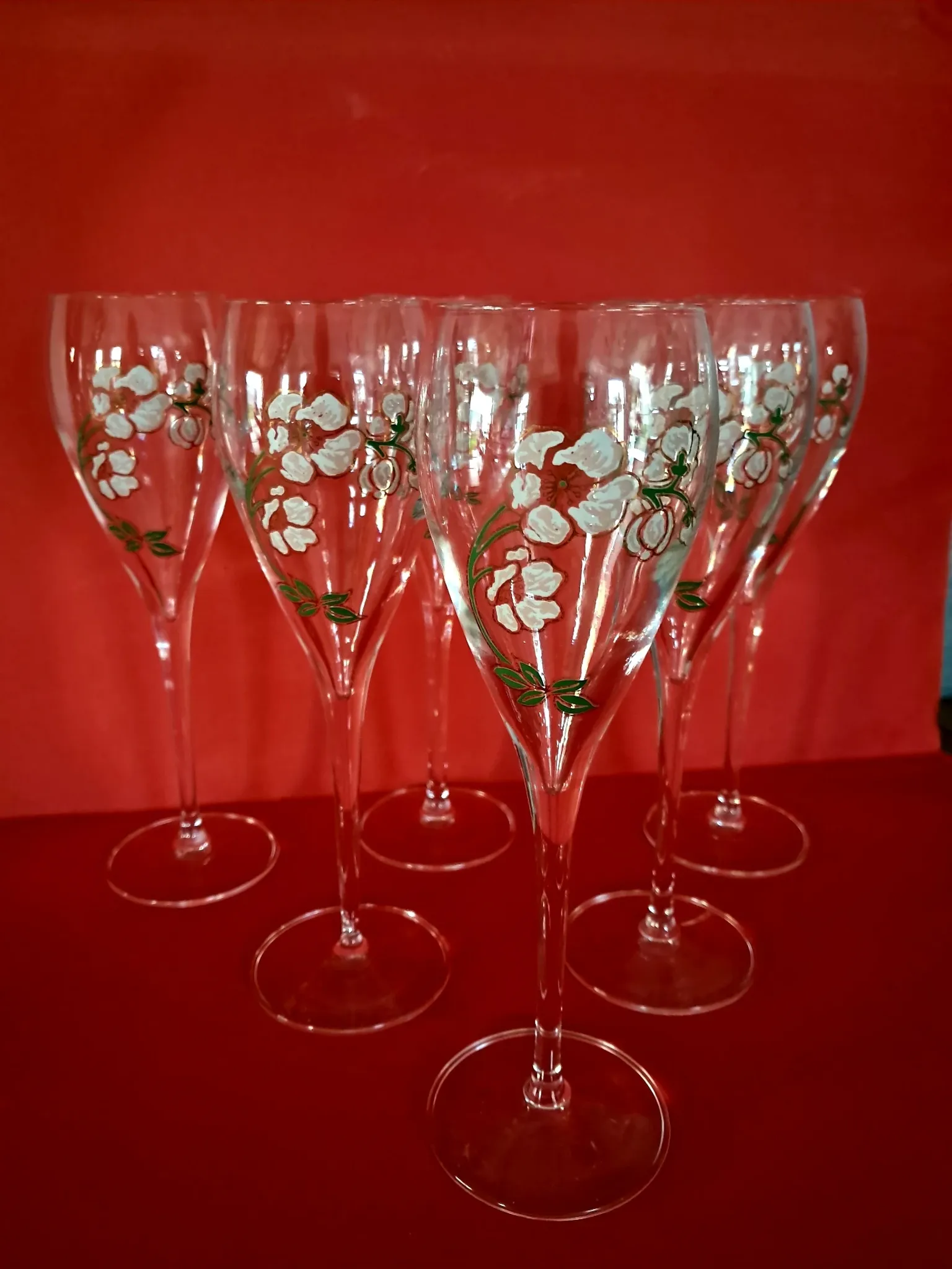 6 Perrier Jouet Belle Epoque champagne flutes in original box.