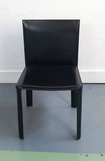 Set of 6 De Couro chairs