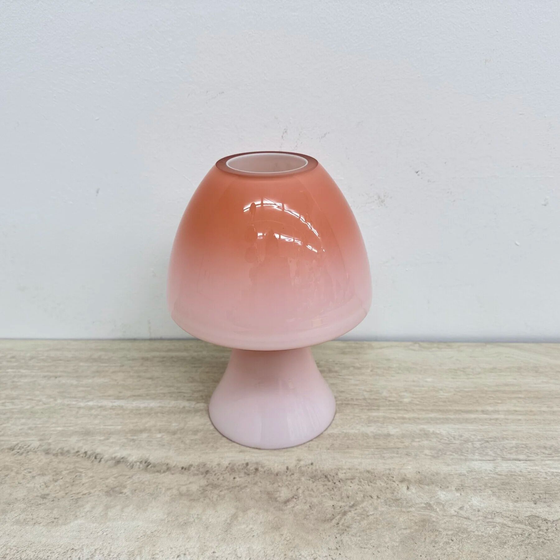 Peil & Putzer pink glass mushroom table lamp, 1970s