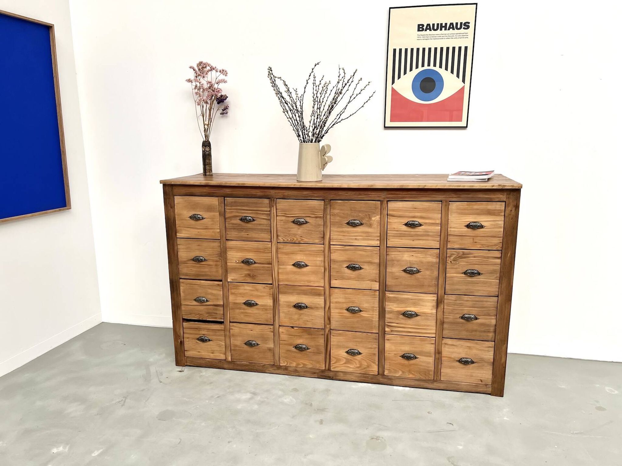 Craftsman's cabinet with 24 drawers in solid pine, 1950s.