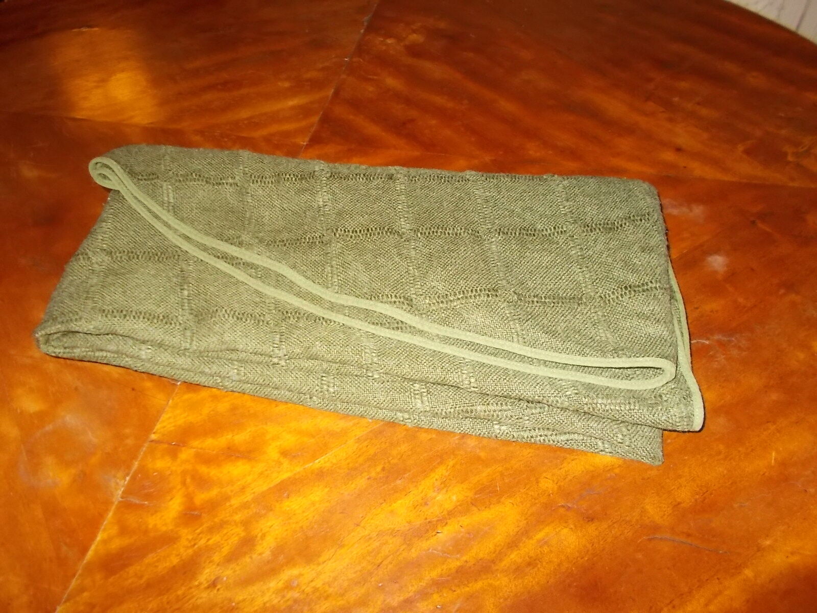 Round tablecloth 184 x 174 green-khaki