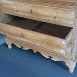 Large 19th century Scandinavian pine chest of drawers