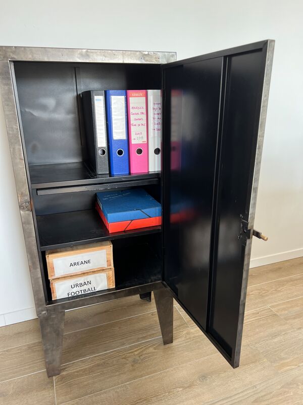 Meuble industriel vintage