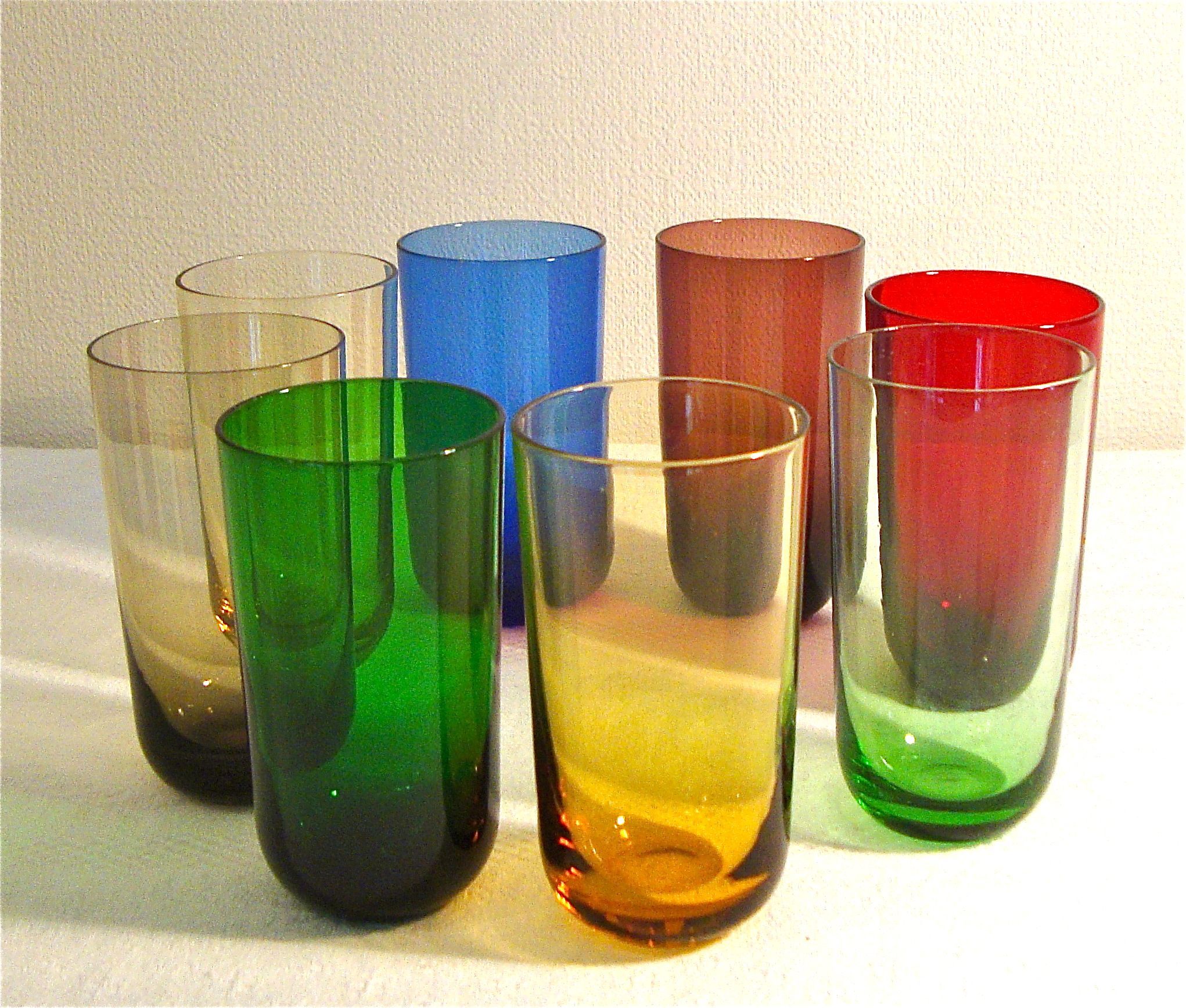 Set de 8 verres-gobelets colorés