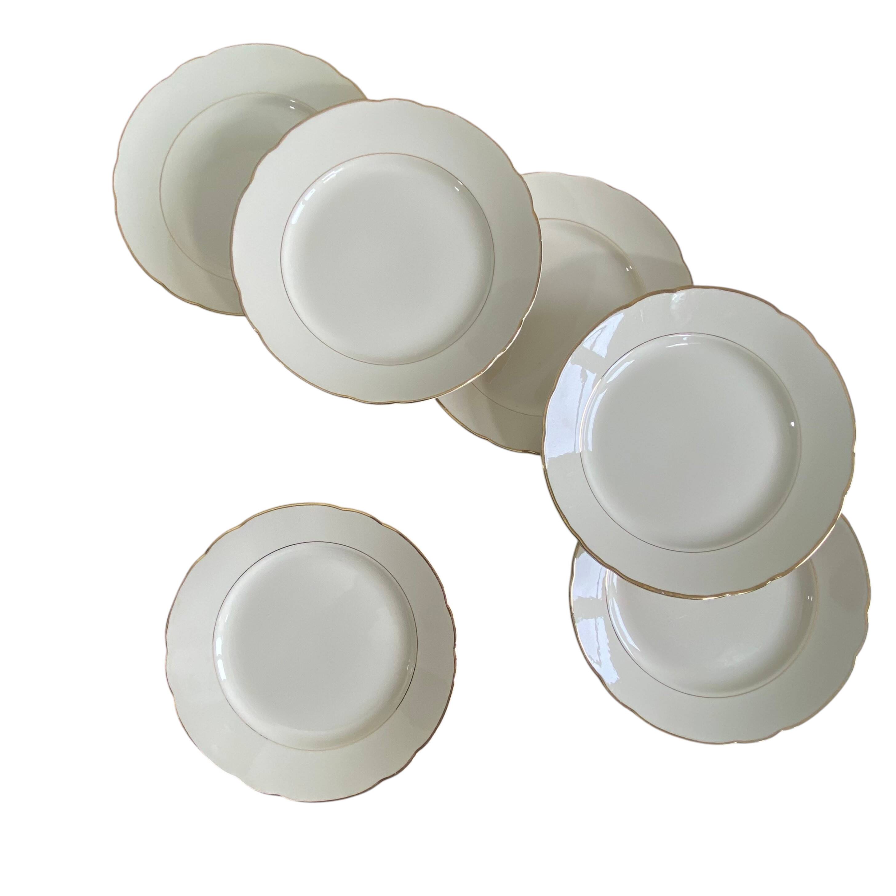 6 beige antique earthenware dinner plates with gold trim by Villeroy and Boch.