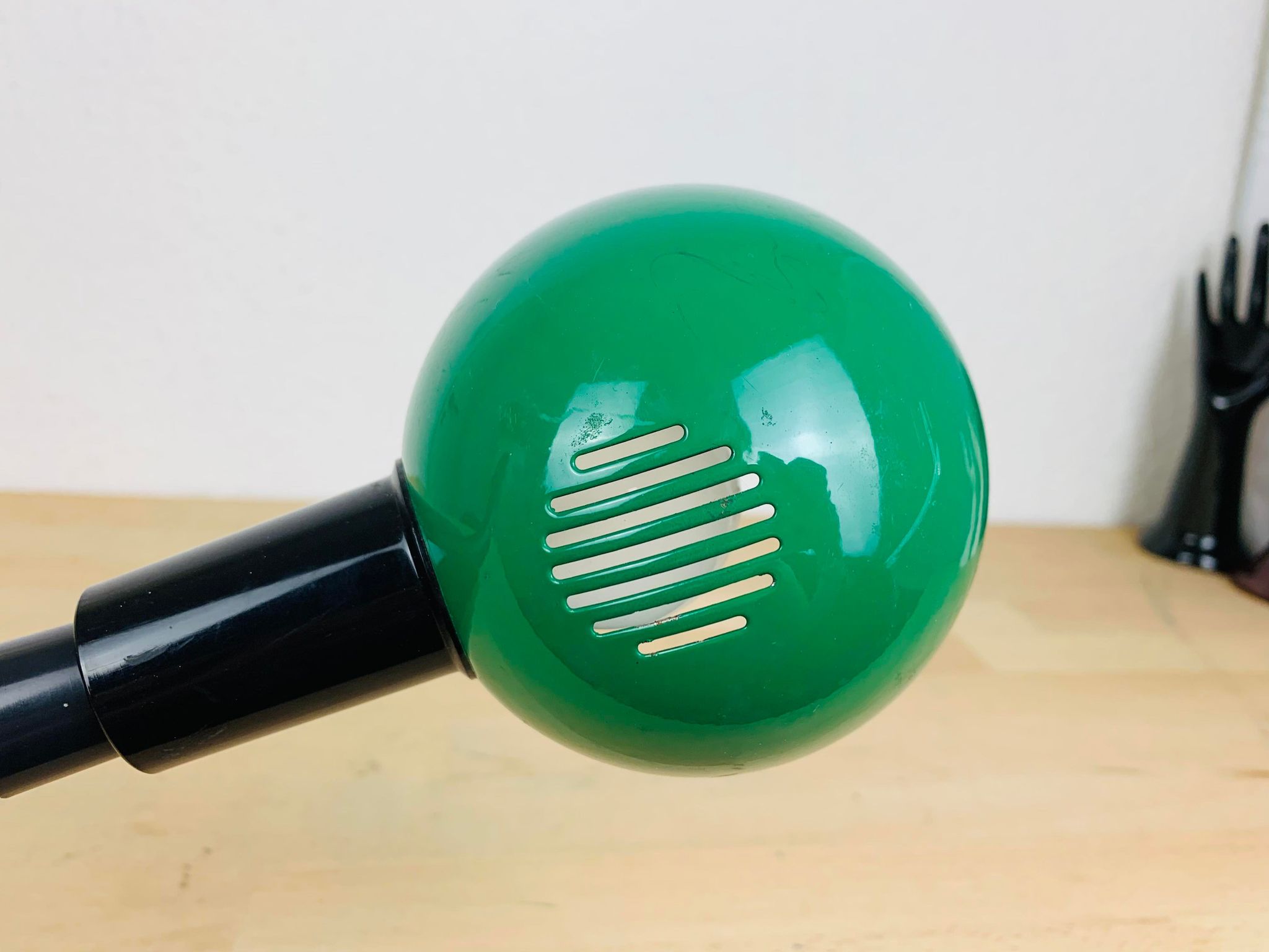 Snake lamp fixing vice 80s green