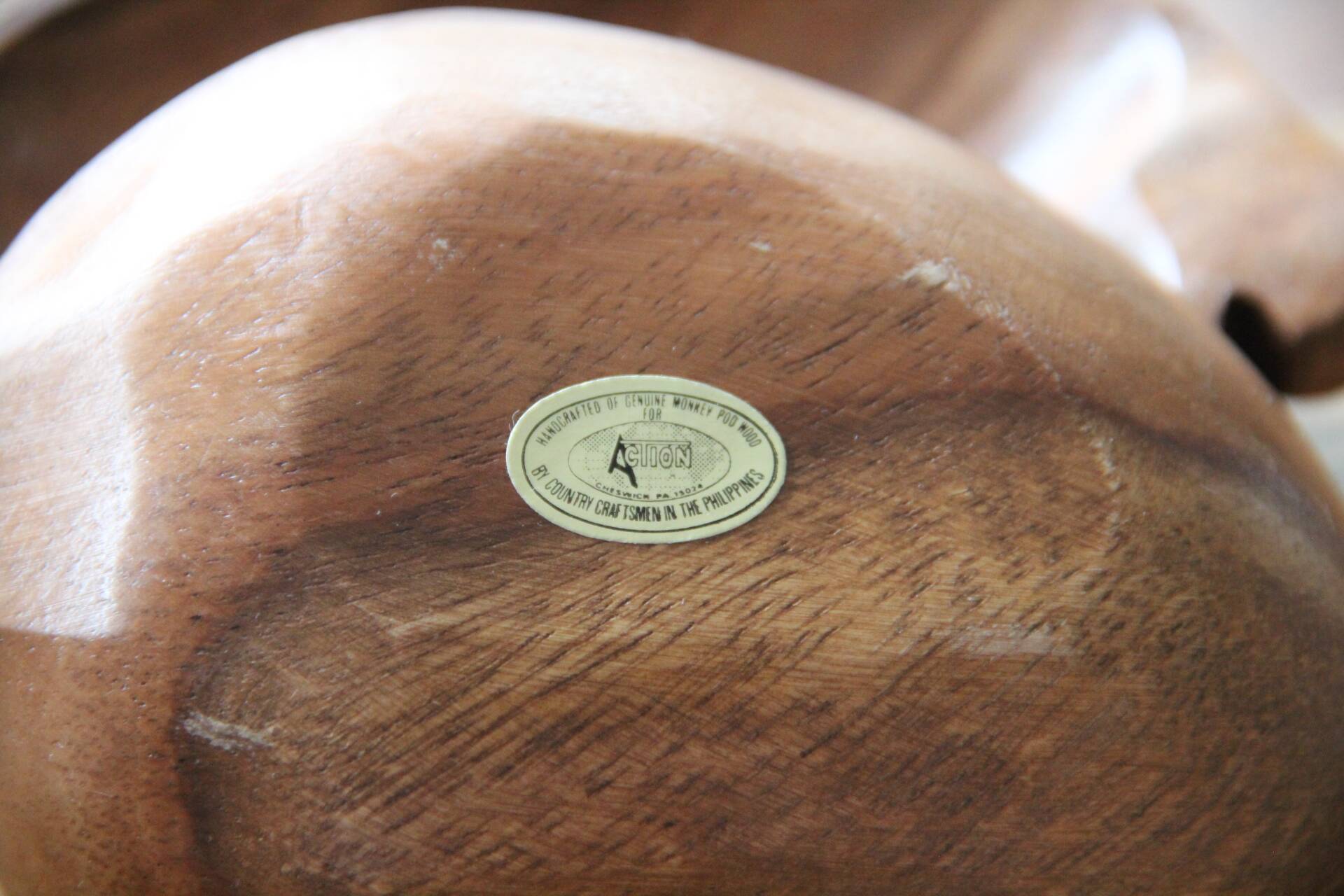 2 teak leaf-shaped trays