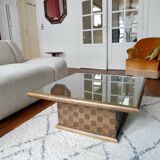 Square table in woven chestnut, with glass top