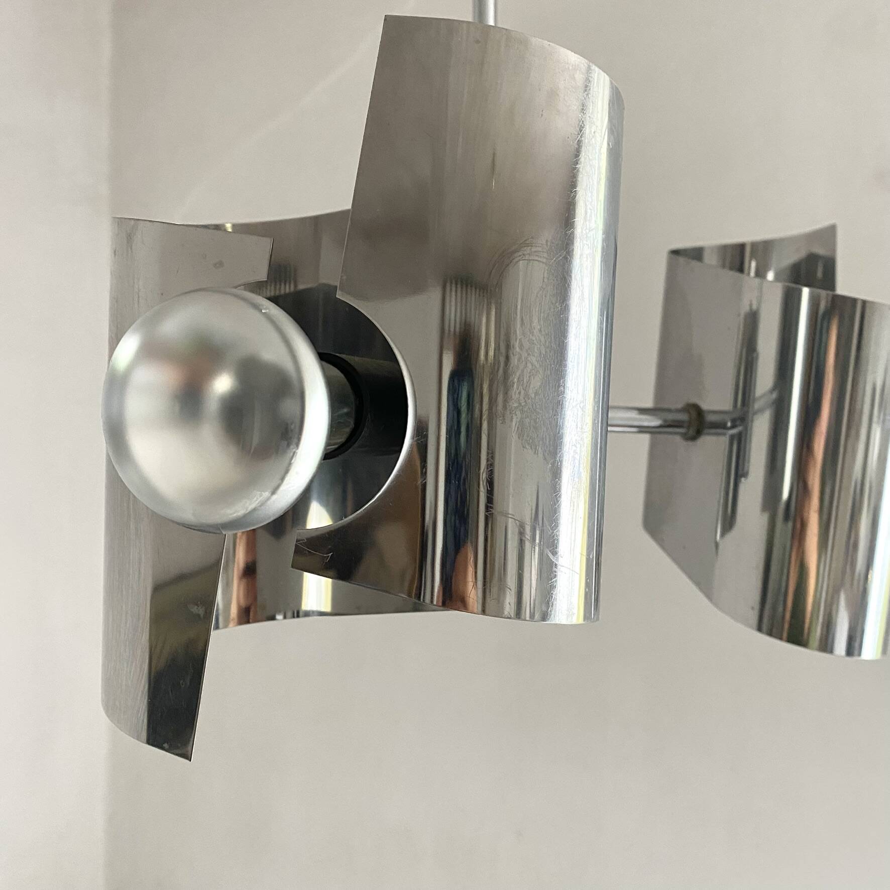 Suspension space age chrome from the 1970s.