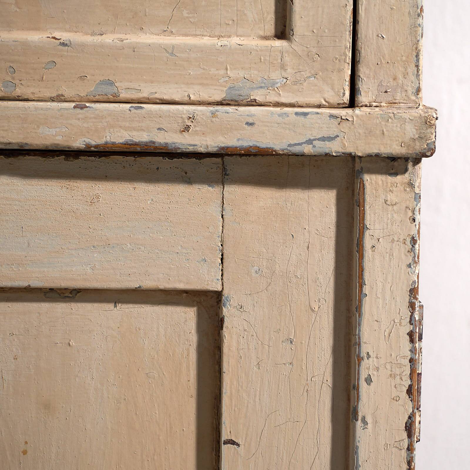 Ancienne commode blanche à deux portes (vers 1920)