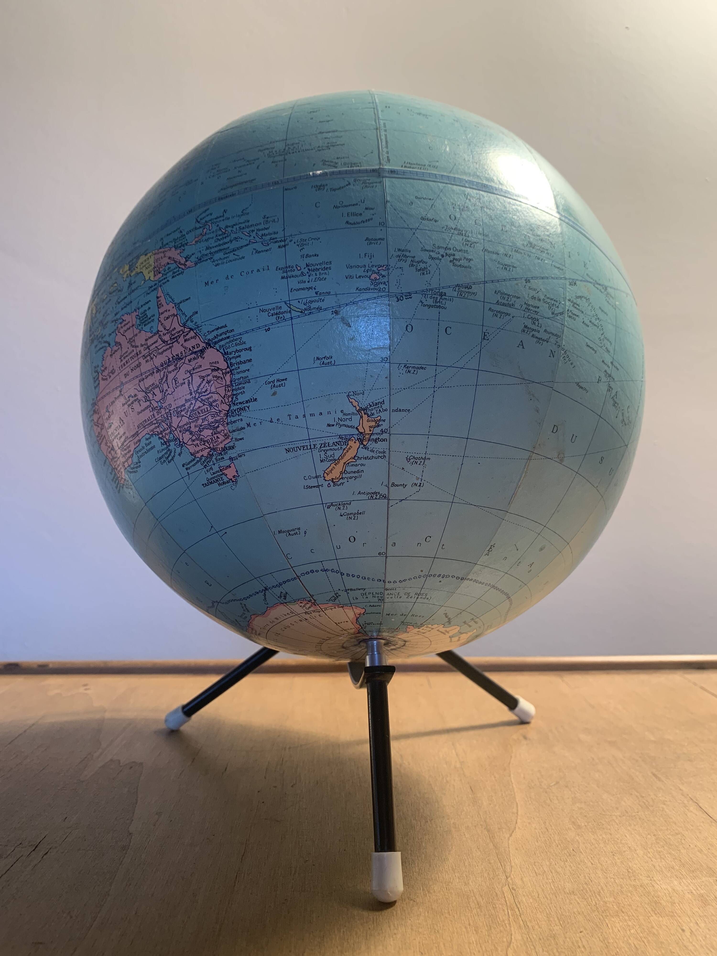 World Map, Globe Taride maps of 1969