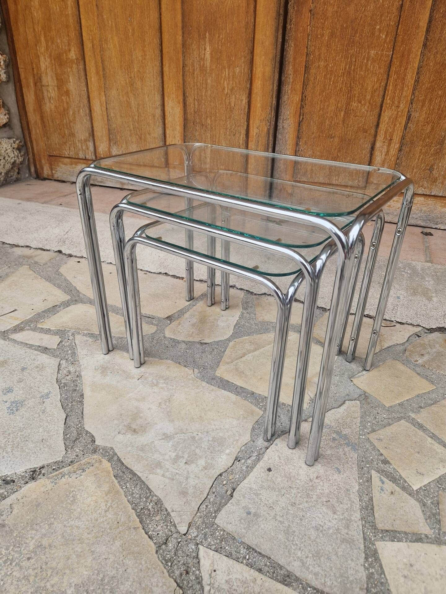 Vintage nesting coffee table