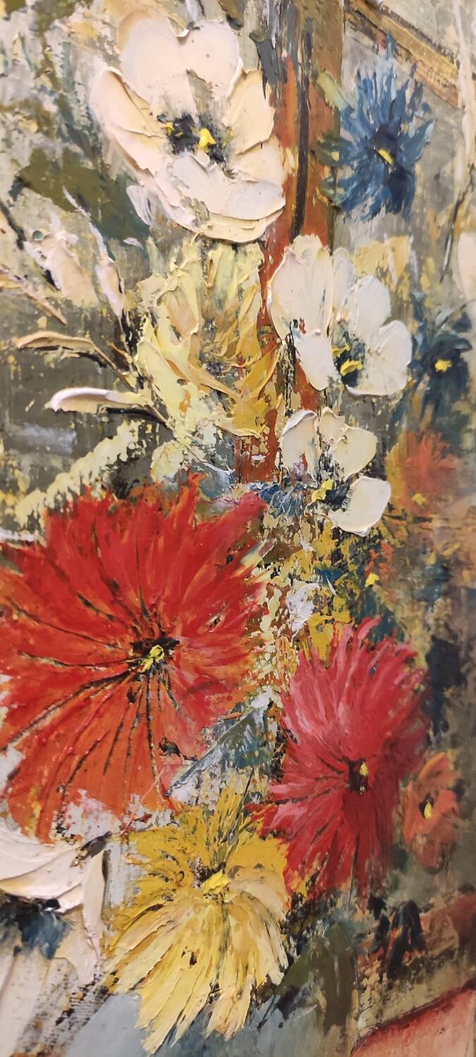 Oil on canvas bouquet of flowers signed
