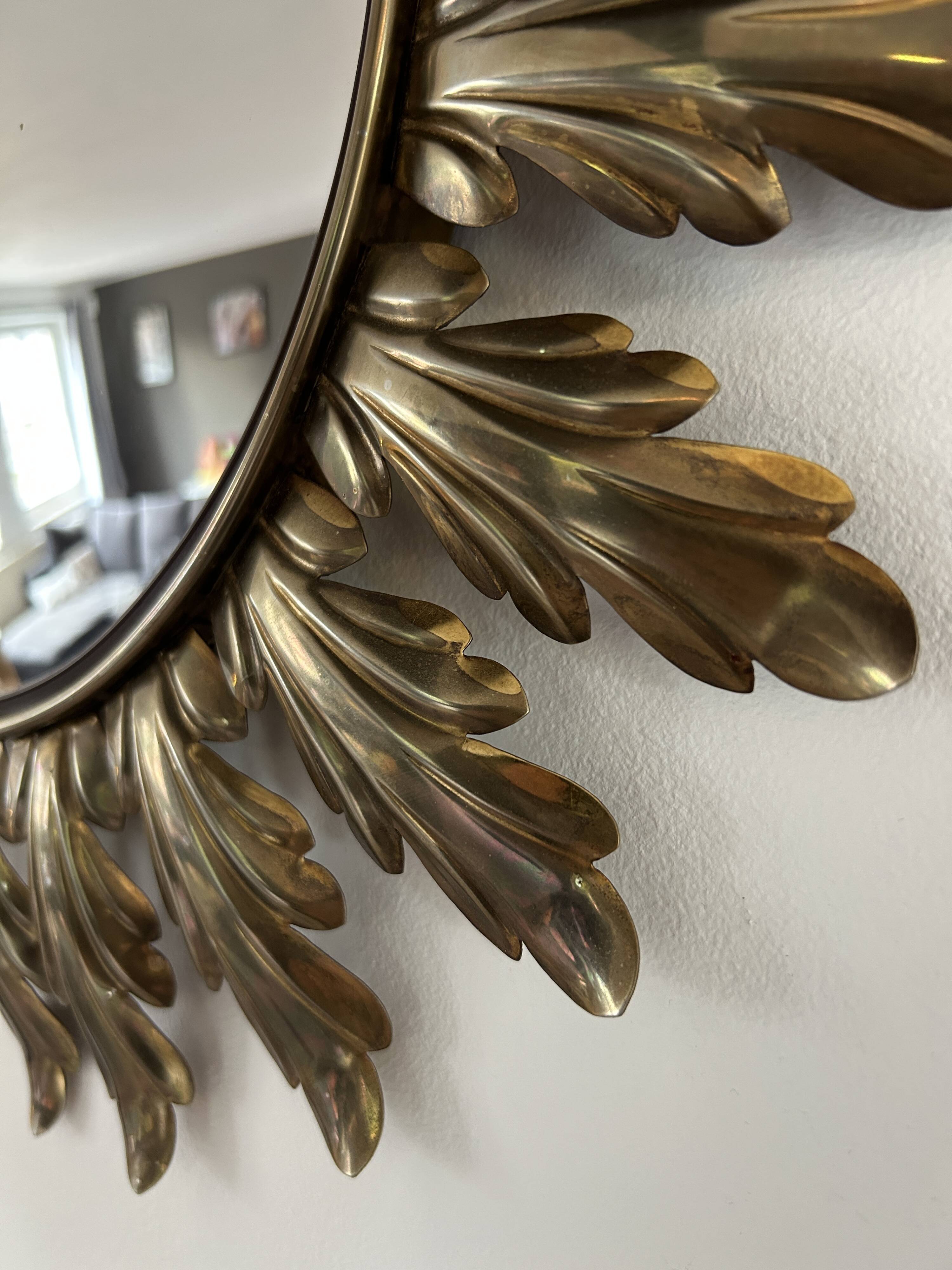 Sun convex mirror in gold-tone metal