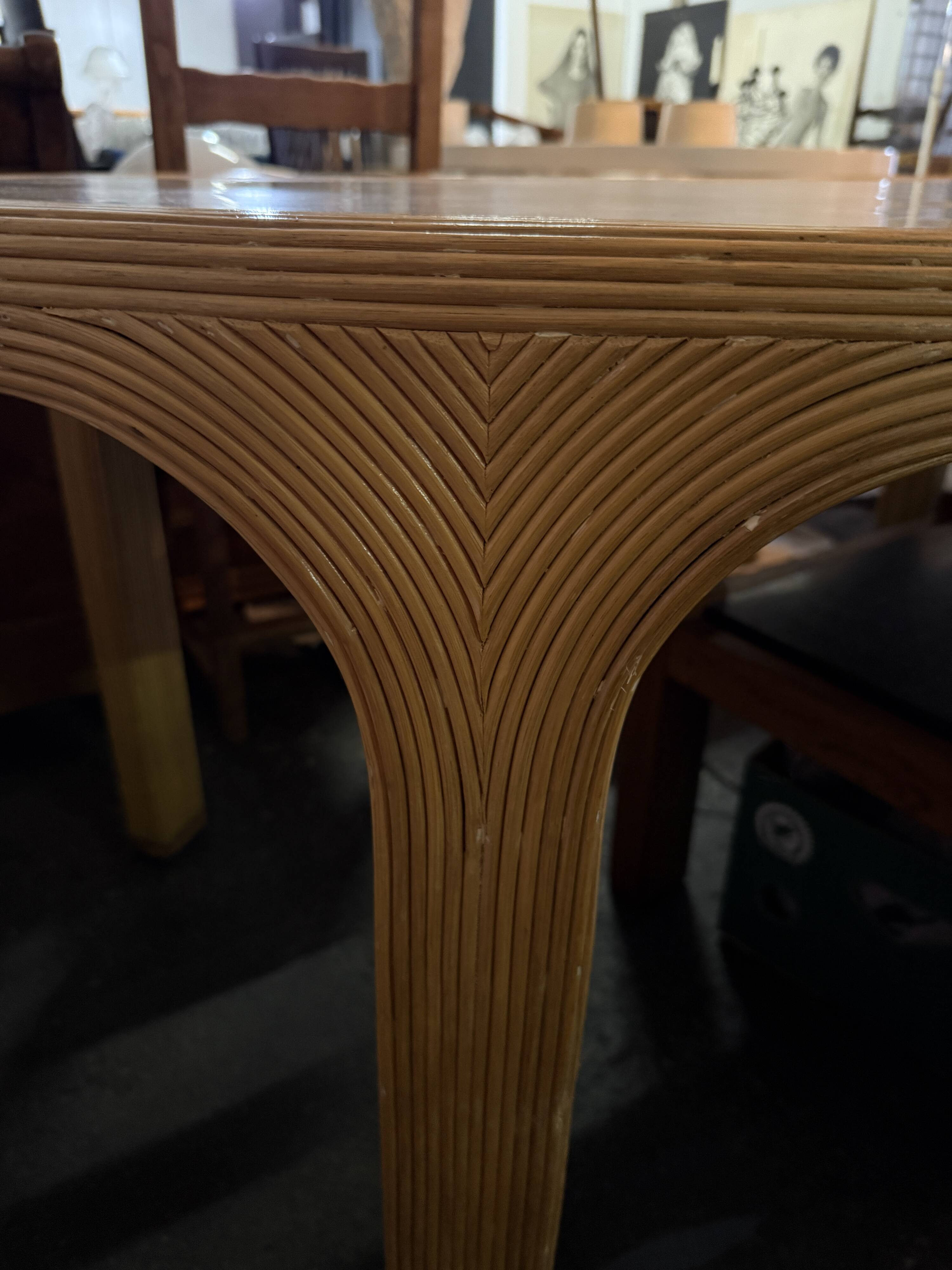 Table à manger en rotin et travertin Vivai del Sud, Italie, années 1960.