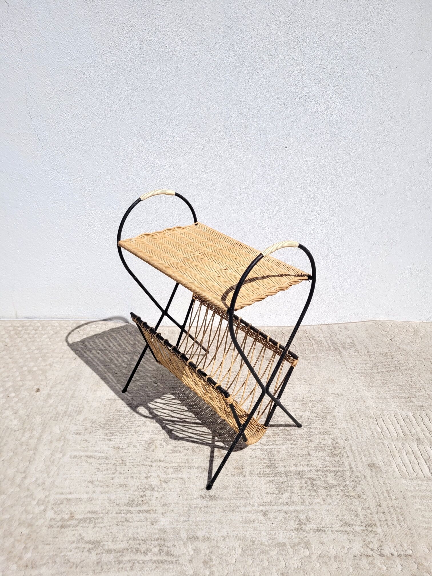 Fifth wheel rattan magazine holder 1960 fish