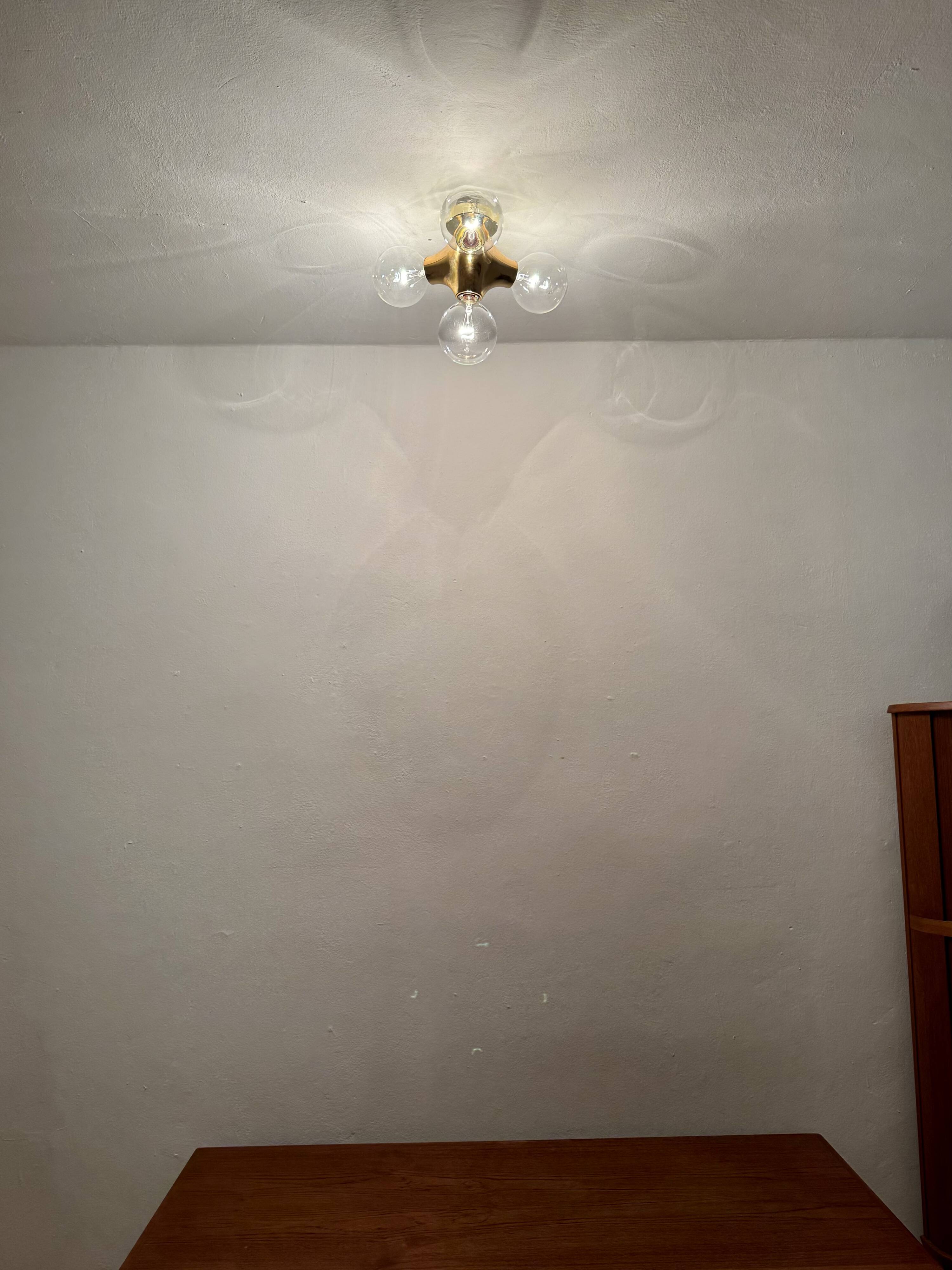1 des 2 lampes encastrées Sputnik Gemini par Gebrüder Cosack