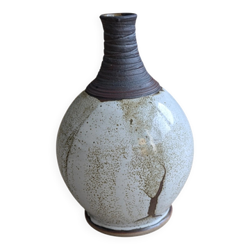 Vase boule en grès contemporain crème – signé pierre bernie