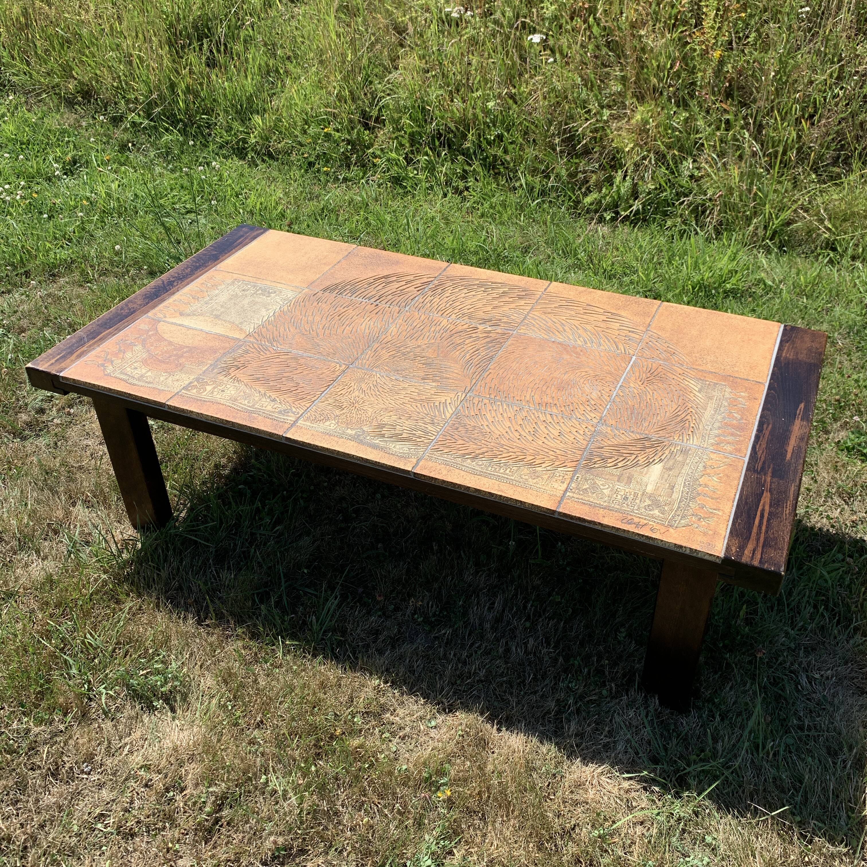 Capron ceramic coffee table the sleeping cat