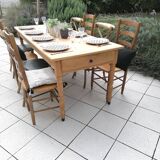 Farm table