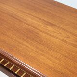 Teak metamorphic table