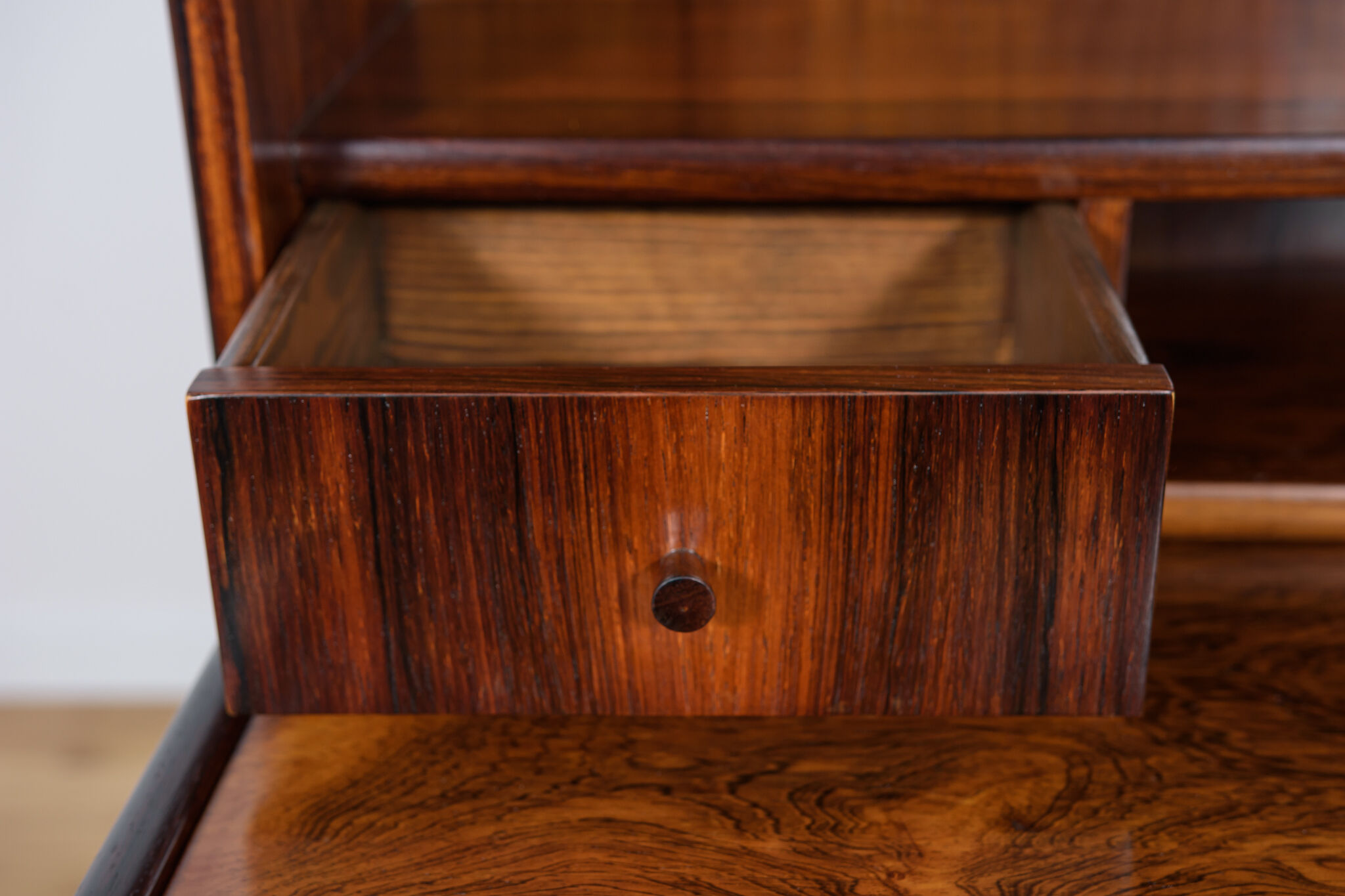 Mid-century rosewood shelf with pull-out top, 1960s