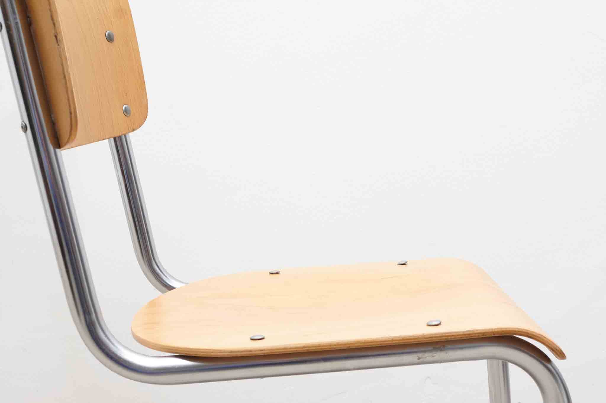 Cesca B32 chair in oak and chrome style