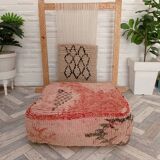 Handmade Berber pouf in wool 60 X 60 X 20 CM