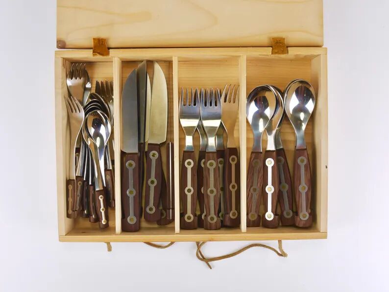 Unused Boxed Amboss 1050 Flatware, 32 Pieces / 6 Persons, Austria, 1950s