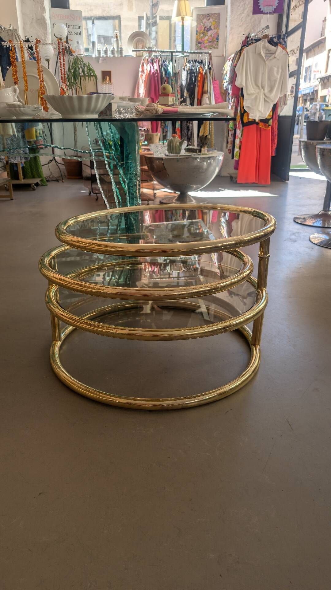 Table basse vintage pivotante