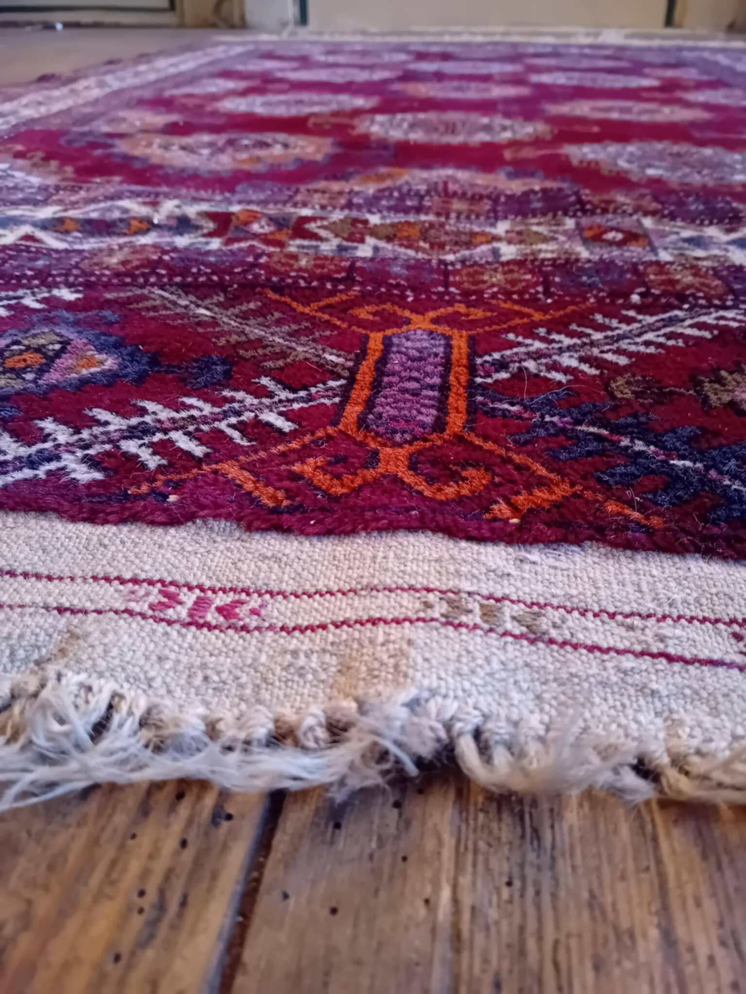 Handmade Turkmen Bukhara rug 180x112cm