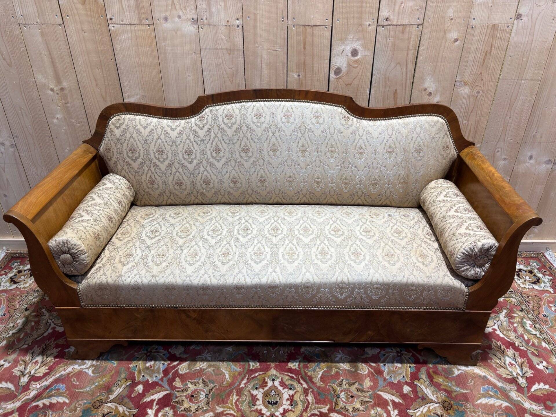 Banquette à crosses de style Louis Philippe