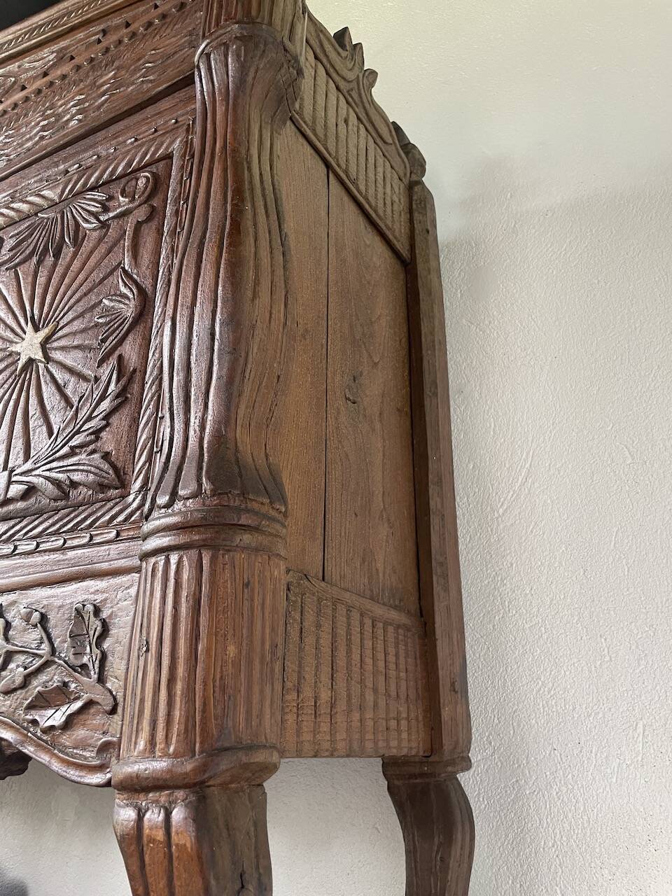 Auvergne brutalist folk art furniture 1890