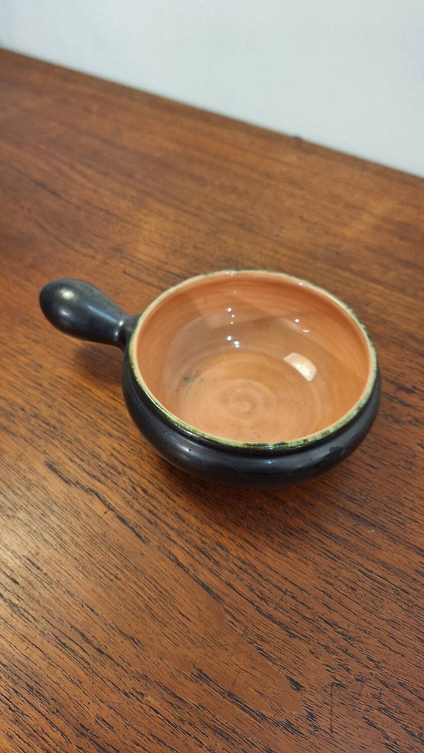 Ceramic pot empty pocket