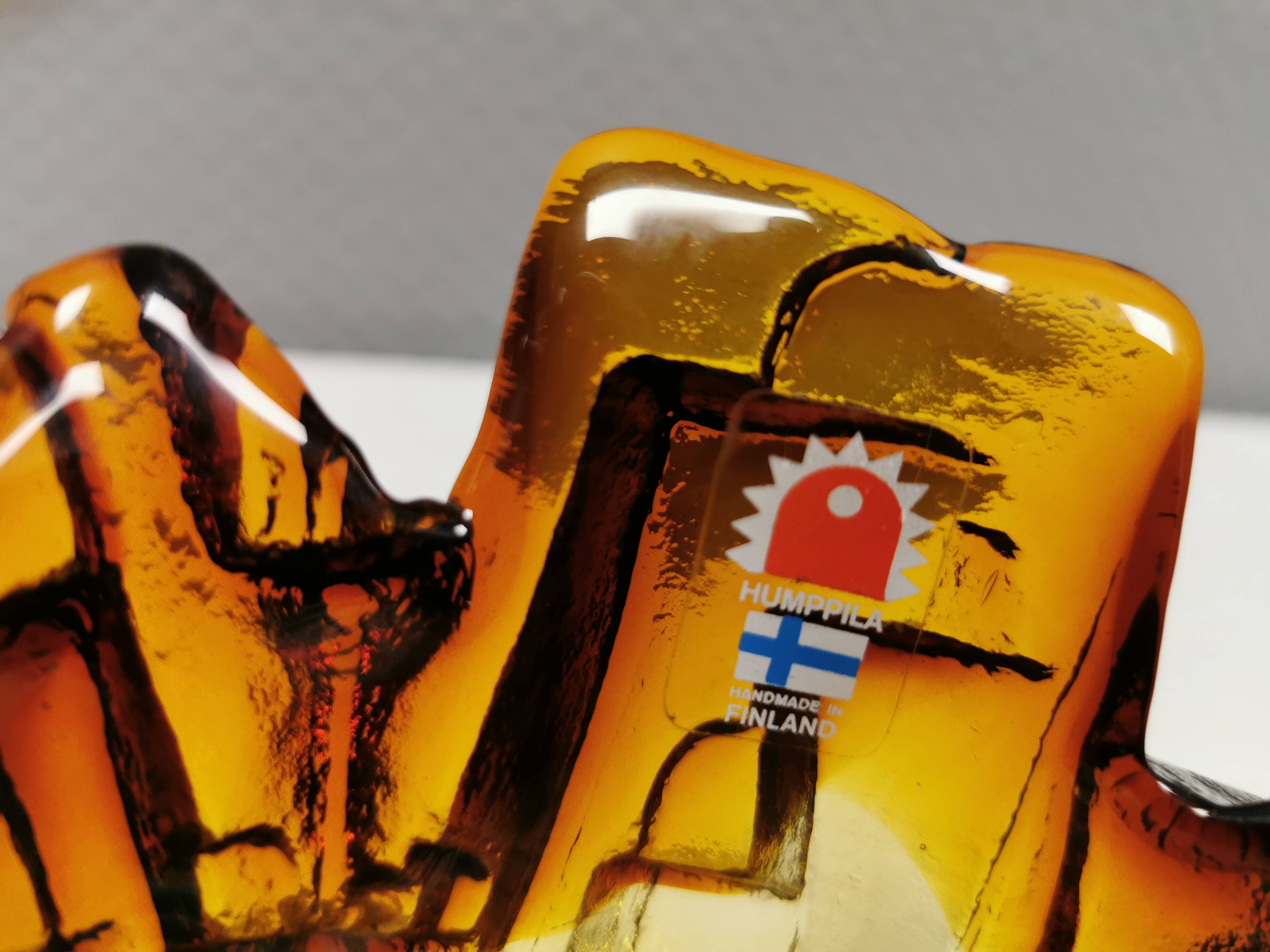 Glass bowl designed by Pertti Santalahti for Humppila Glas Finland 1960-170s.