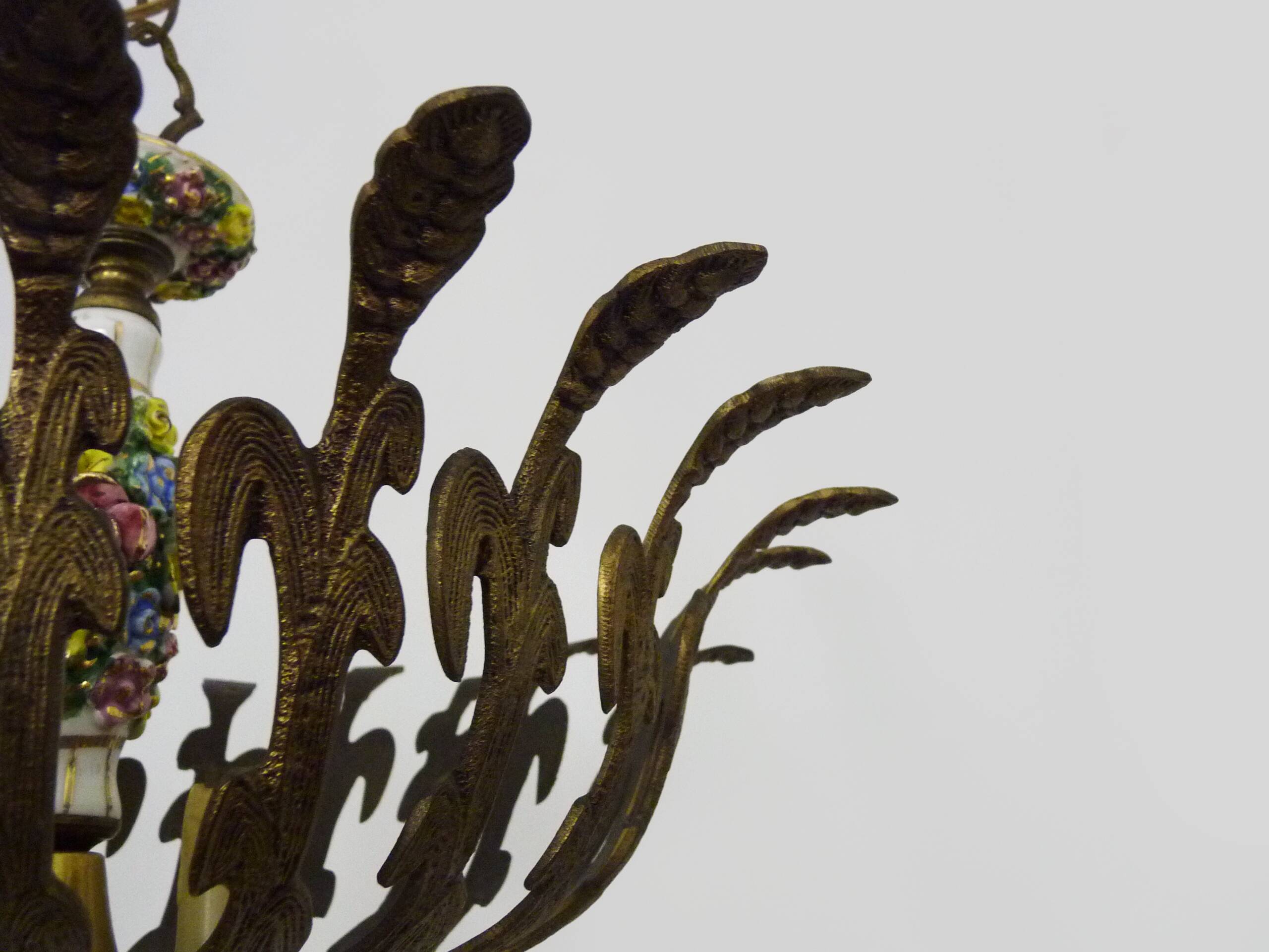 Half-basket chandelier with 5 lights in bronze and Spanish ceramic. 1960s