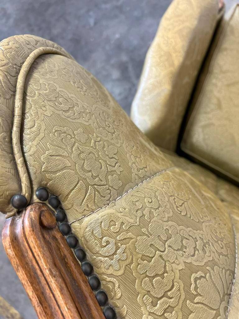 Vintage baroque one-seater armchair