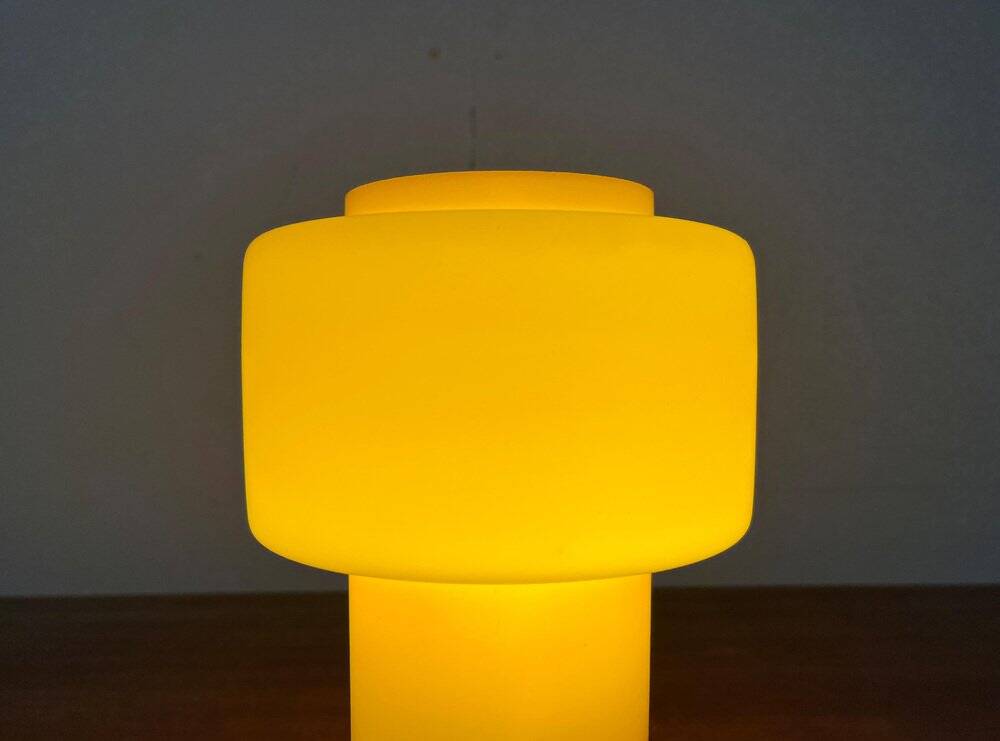 Mid-century yellow glass table lamp model 120 by Uno & Östen Kristiansson for Luxus, Vittsjö, Sweden, 1950s.