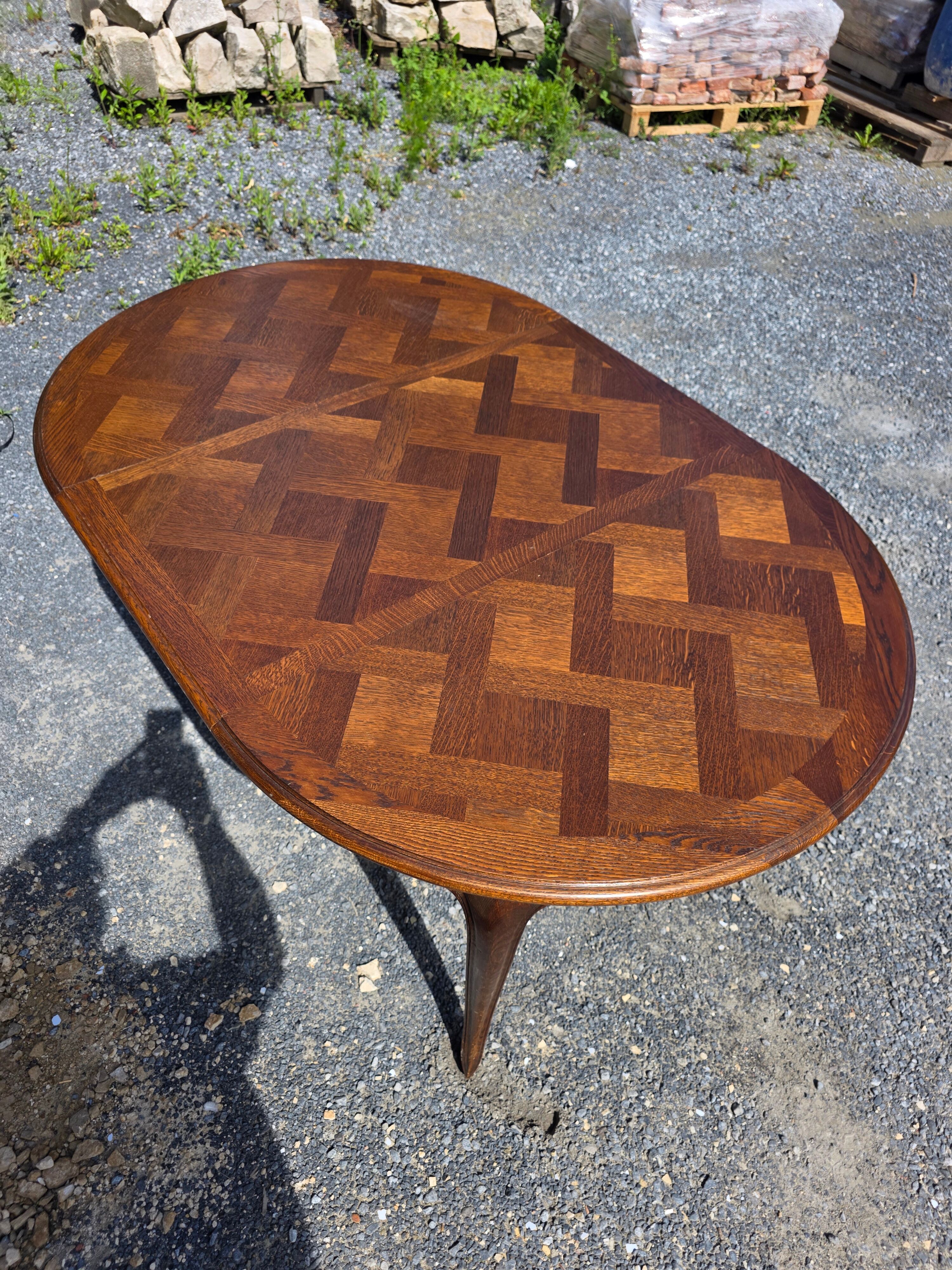 Extendable table in Louis XV style in oak (2 extensions)