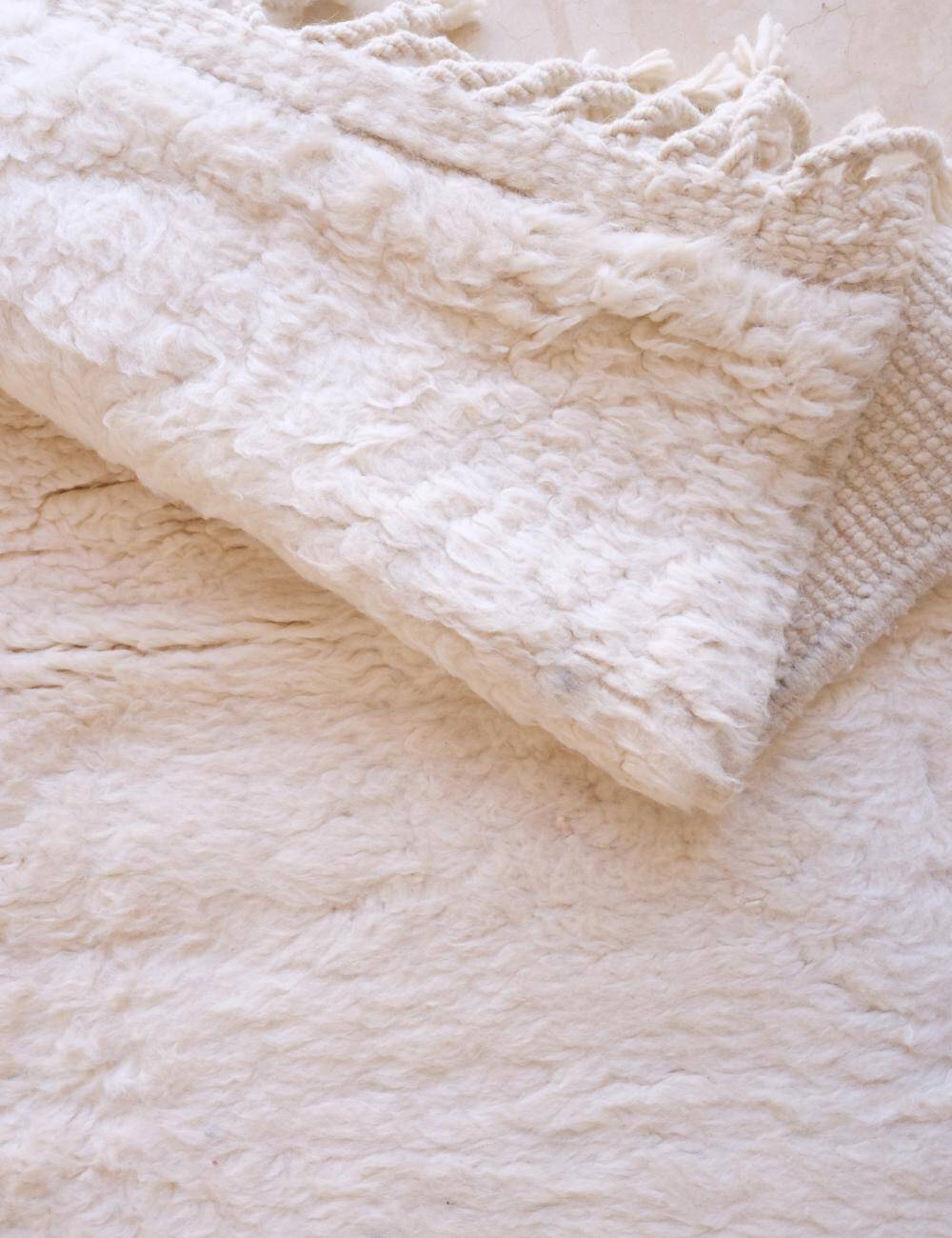 Contemporary Rug - 355 x 251 cm