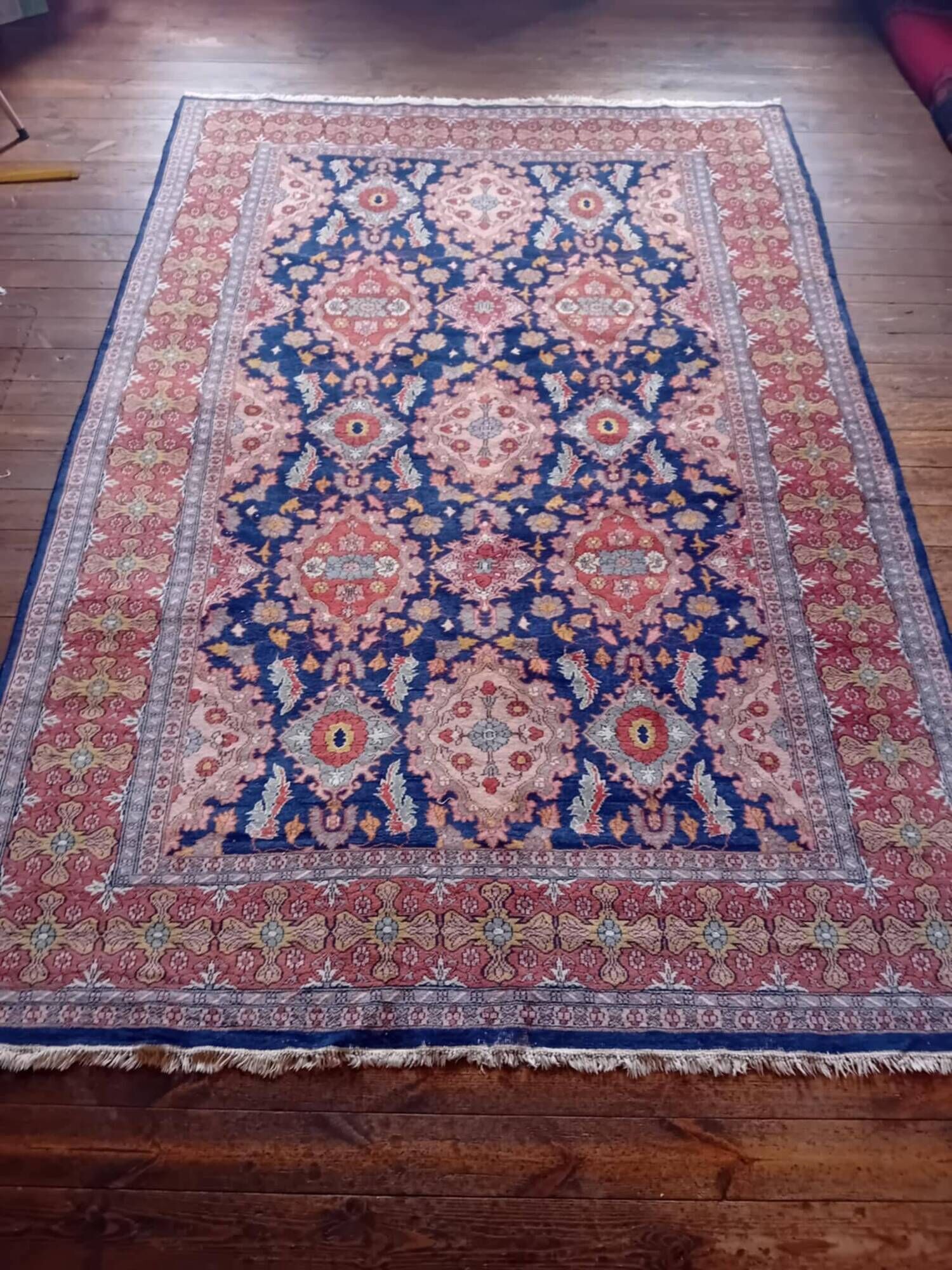 Tapis Pakistanais fait main 277x188cm