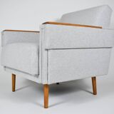 Fauteuil moderne du milieu du siècle, restauré, 1960, tissu gris clair