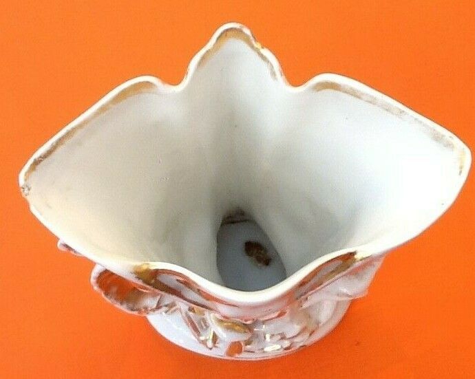 19th Porcelain of Paris Bridal Vase