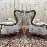 Paire de fauteuils bergères de style Louis XVa oreilles