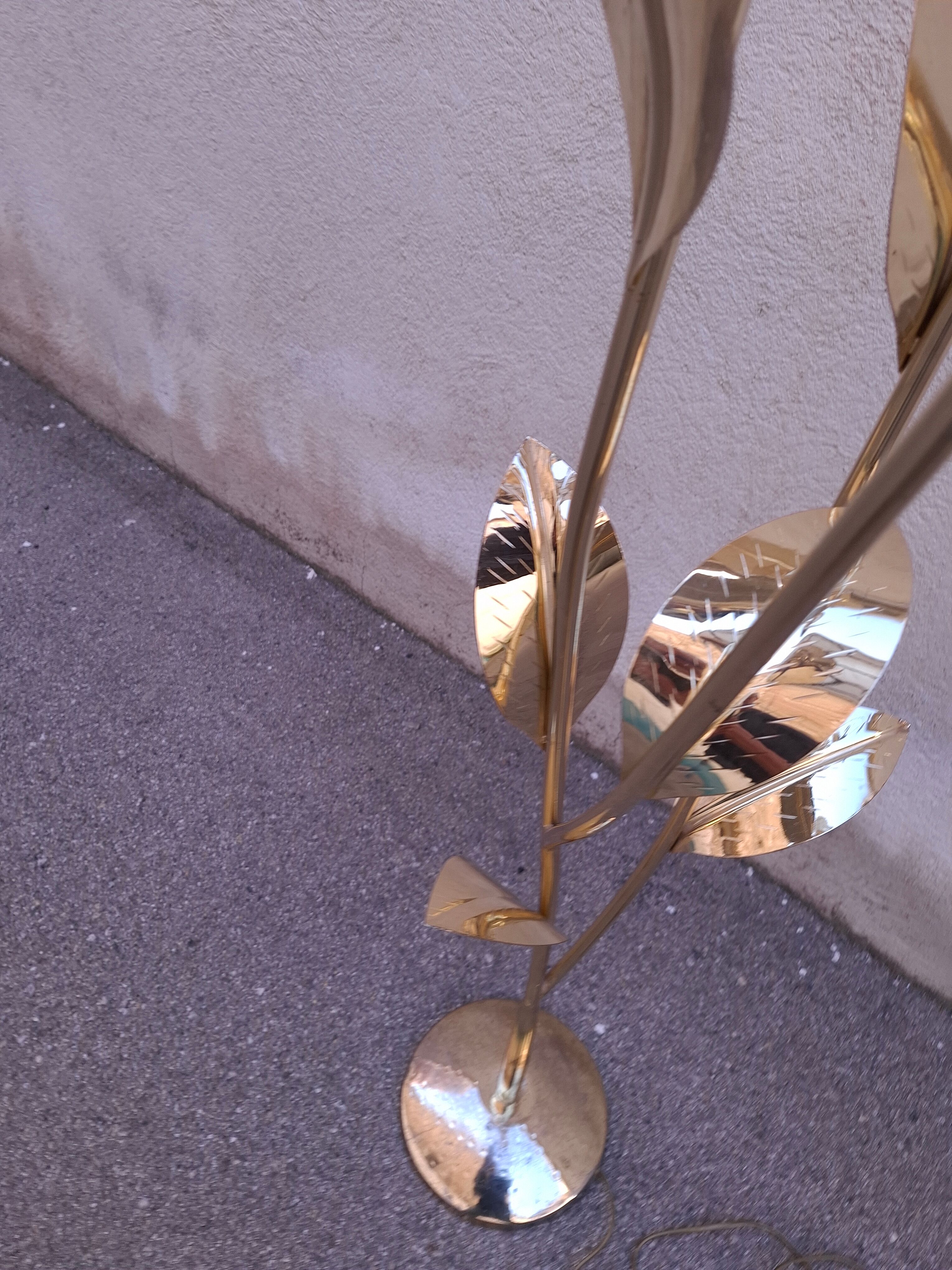 Floral floor lamp in pearlescent Capiz, 1970s.