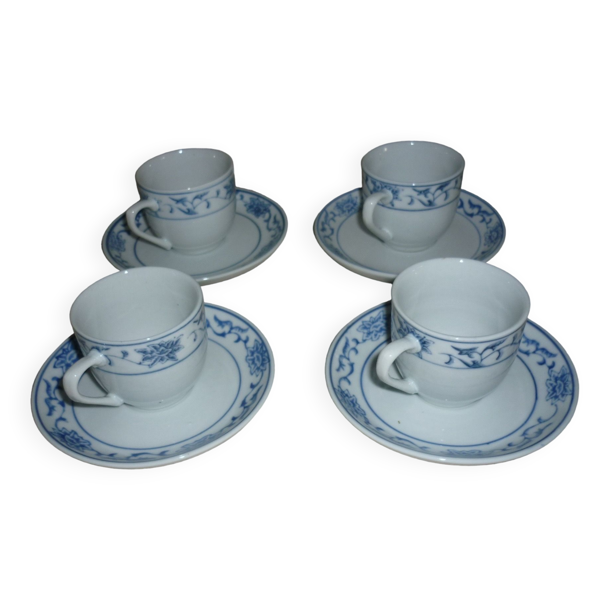 4 cups and sub-cups ceramic white and blue