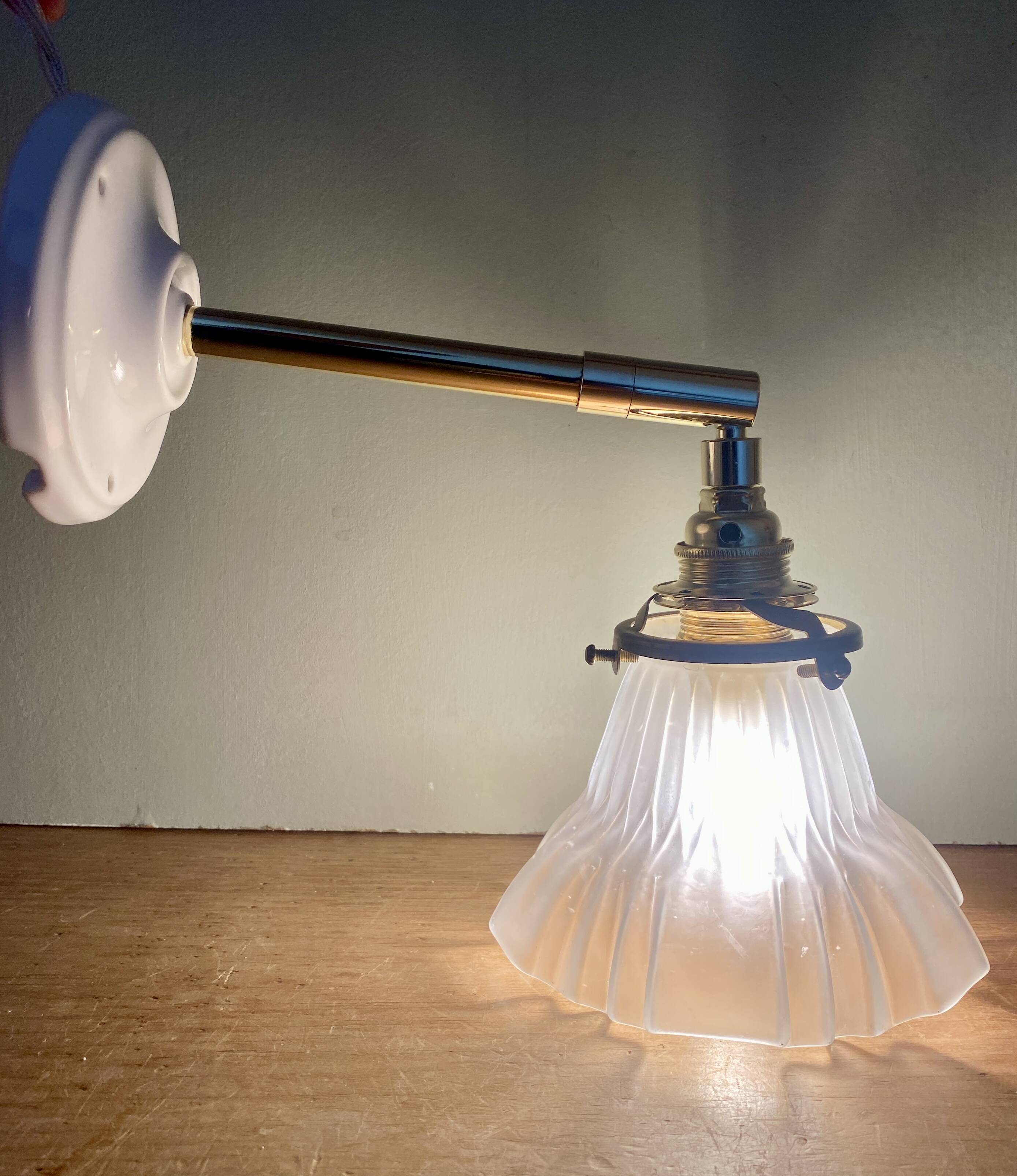 Vintage art deco frosted glass tulip wall light